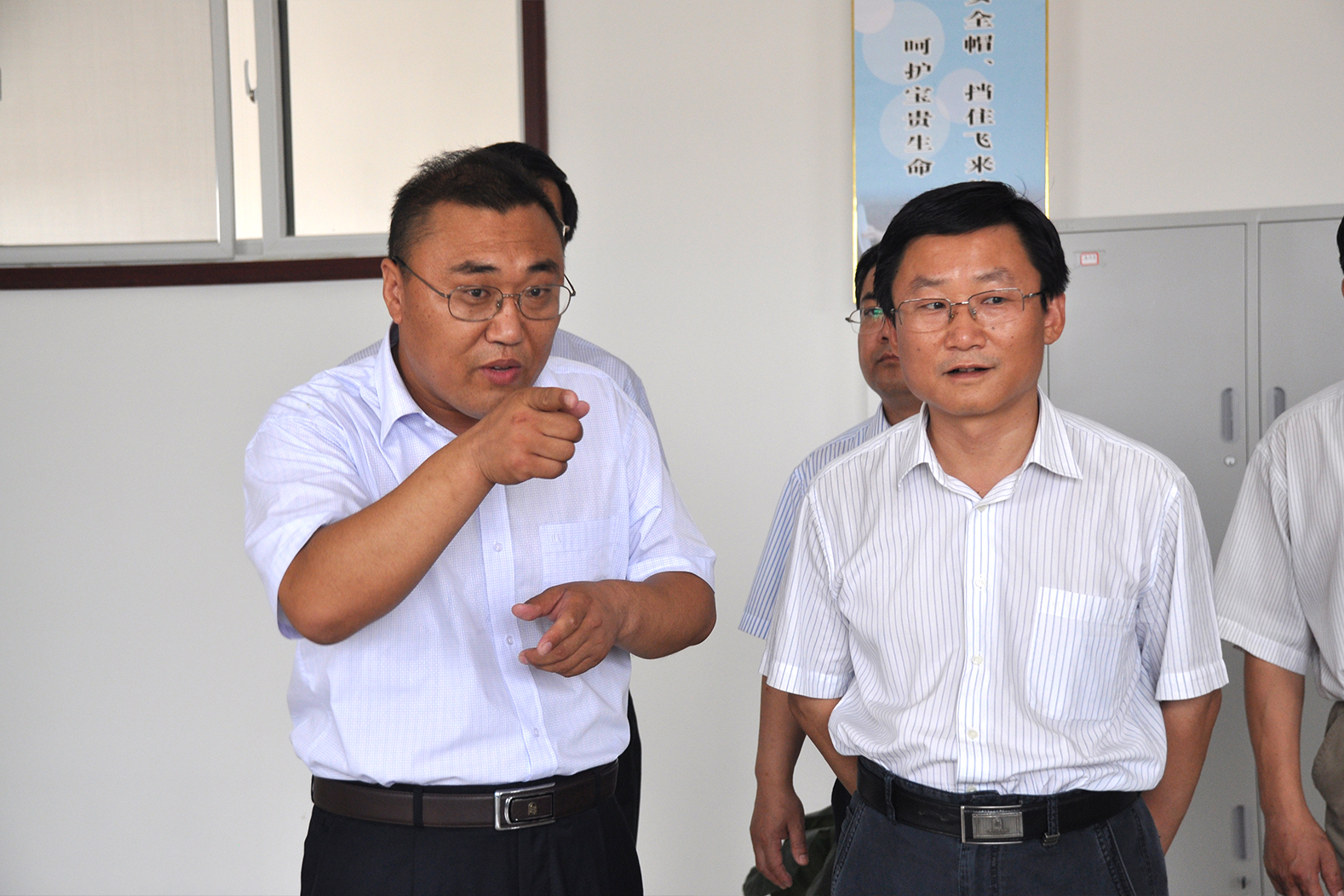 5、原廣饒縣委書記現(xiàn)東營(yíng)市政法委書記田和友到公司視察指導(dǎo).jpg
